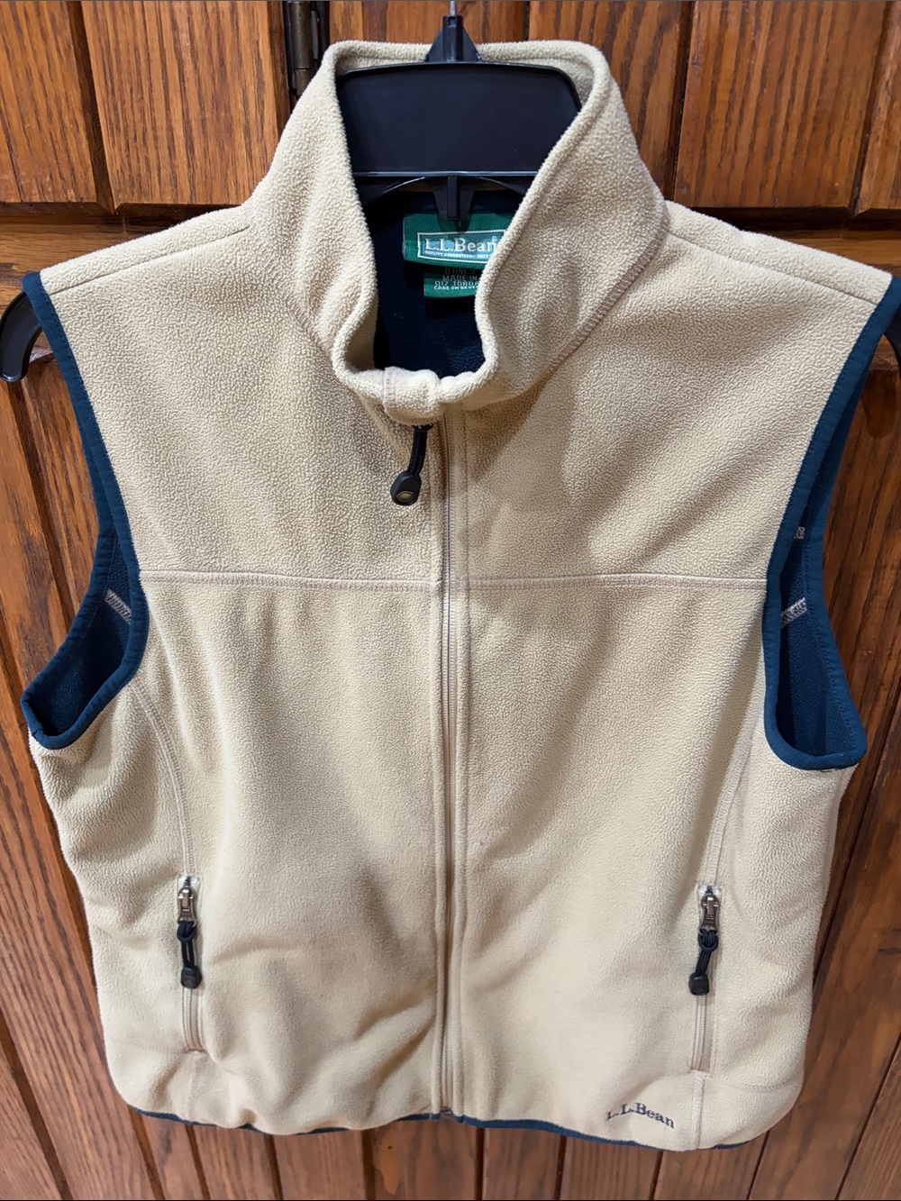L.L. Bean Cream Fleece Vest with Navy Trim women’s M